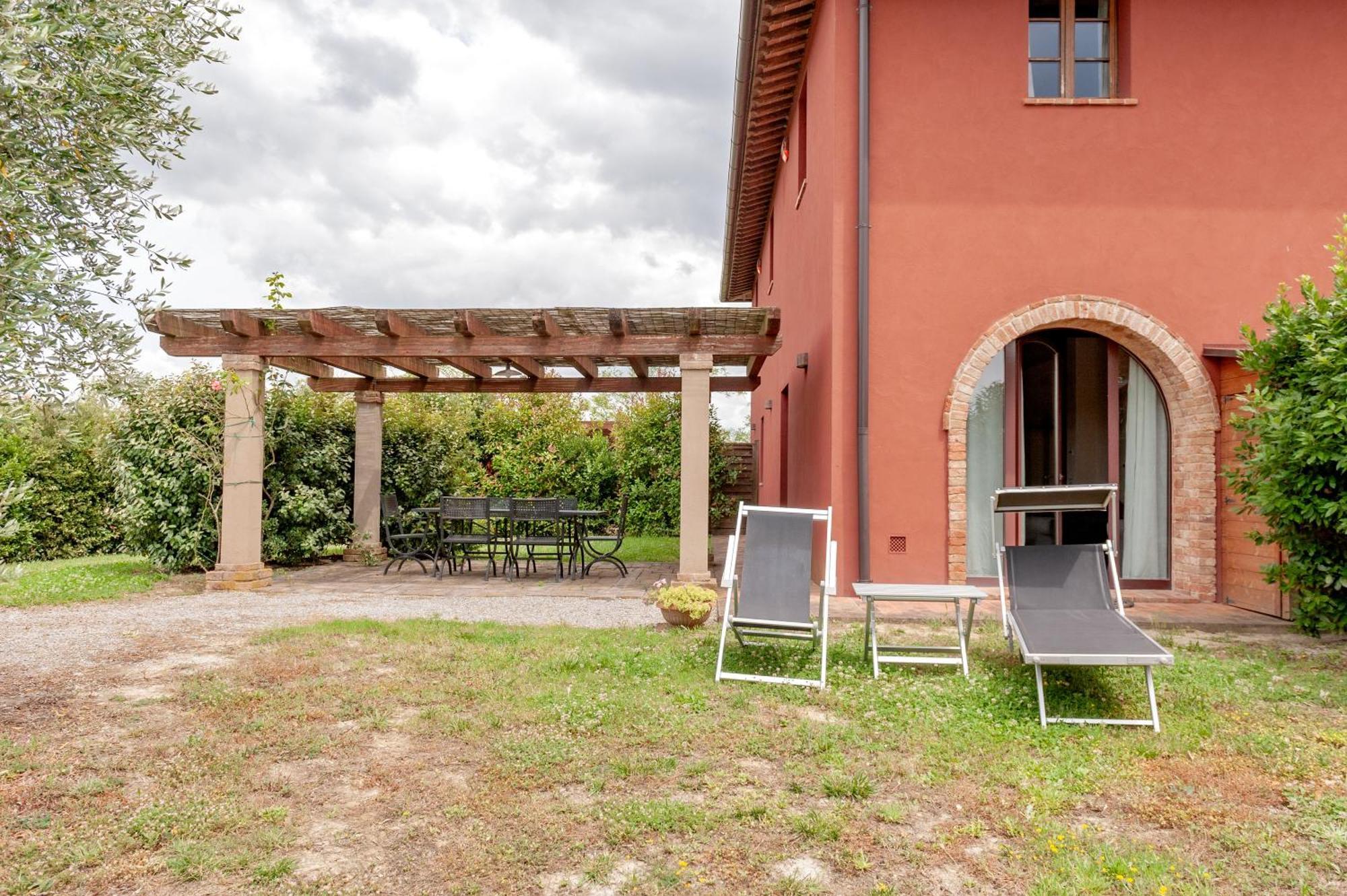 Il Borgo Delle Ville Palaia Exterior foto